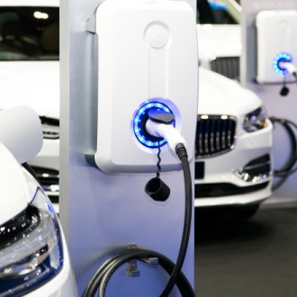 Le problème de la recharge des véhicules électriques sur la route